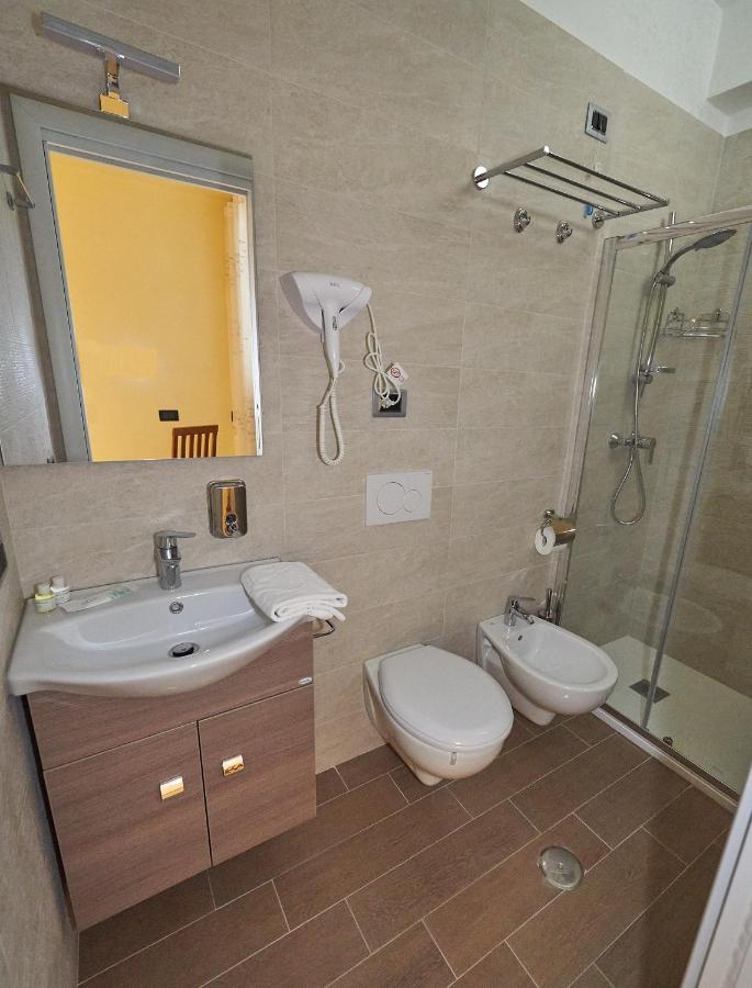 B&B Mary Grace Rossano Stazione Extérieur photo