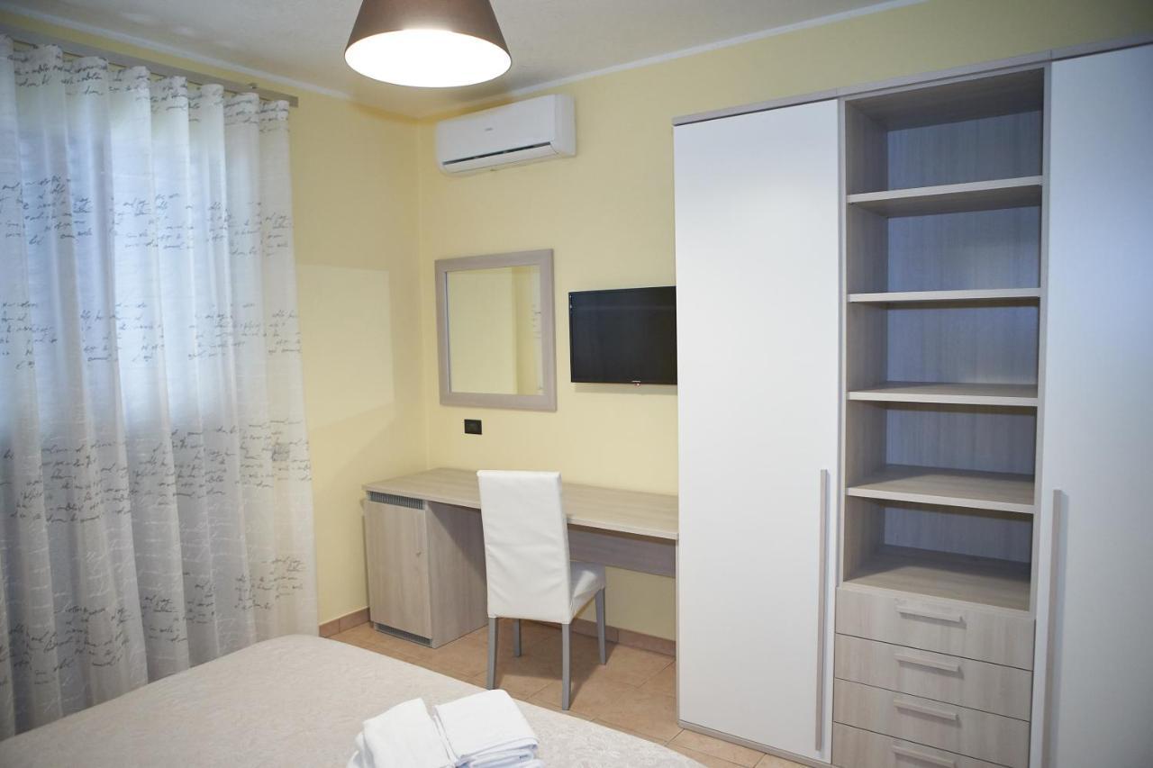 B&B Mary Grace Rossano Stazione Extérieur photo