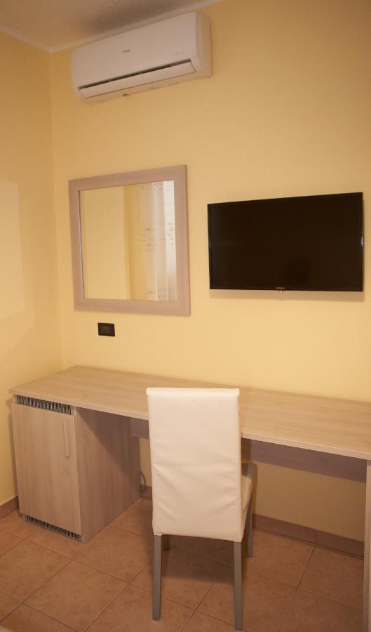 B&B Mary Grace Rossano Stazione Extérieur photo