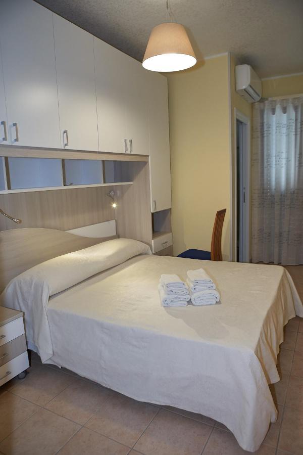 B&B Mary Grace Rossano Stazione Extérieur photo